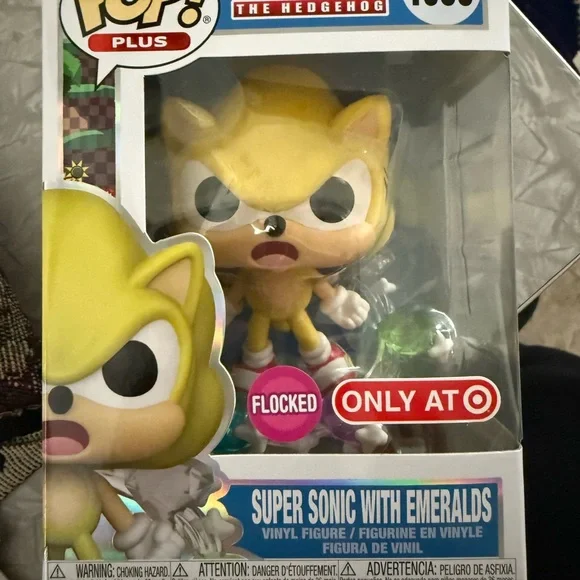 Funko Pop! Super Sonic with Emeralds Vinyl Figure - Picture 7 of 7